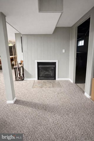 8 THEODORE AVE, Middletown, PA 17057