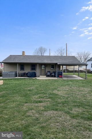 8 THEODORE AVE, Middletown, PA 17057