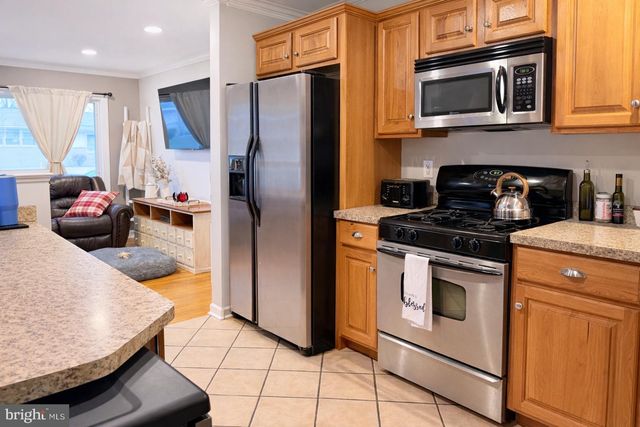 8 THEODORE AVE, Middletown, PA 17057