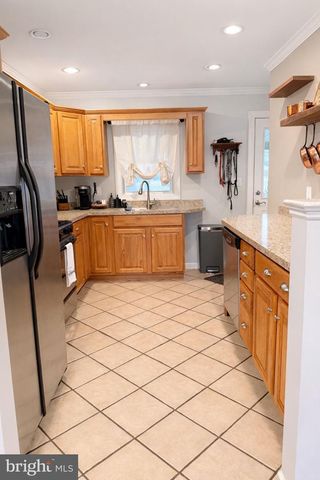 8 THEODORE AVE, Middletown, PA 17057