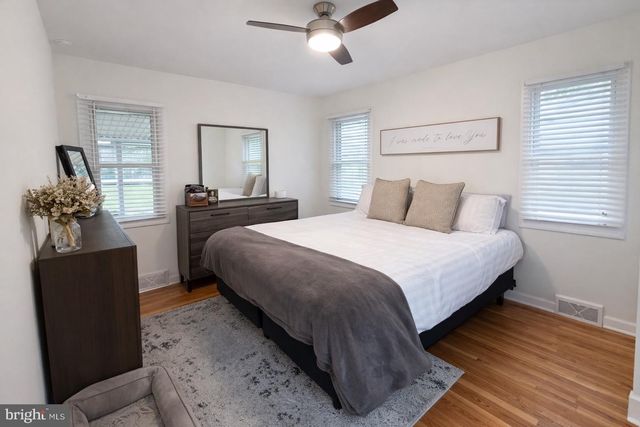 8 THEODORE AVE, Middletown, PA 17057