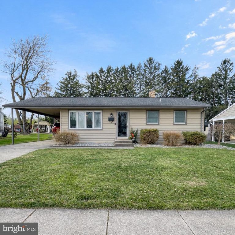 8 THEODORE AVE, Middletown, PA 17057