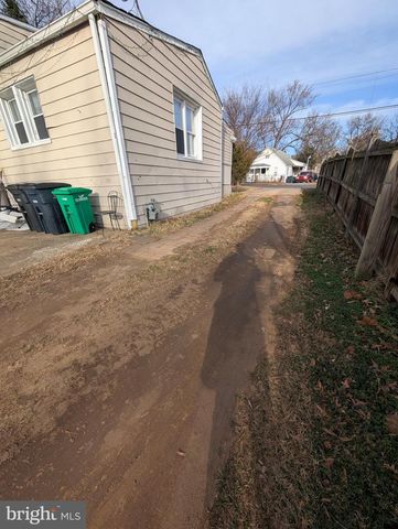 6218 58TH AVE, Riverdale, MD 20737