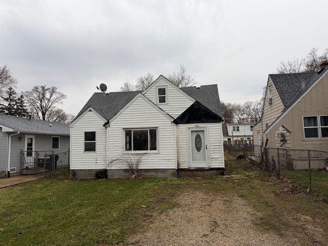 322 Bellevue Drive, Round Lake Park, IL 60073