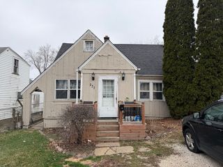 322 Bellevue Drive, Round Lake Park, IL 60073