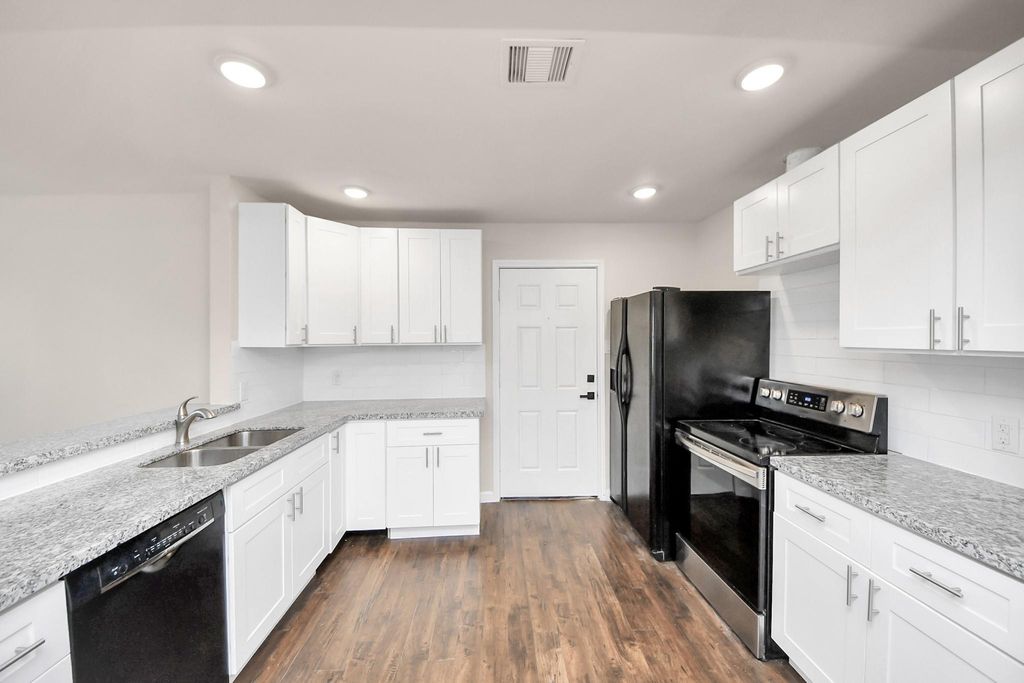 3437 Seabrook Street, Houston, TX 77021