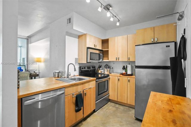1200 W Ave 819 819, Miami Beach, FL 33139