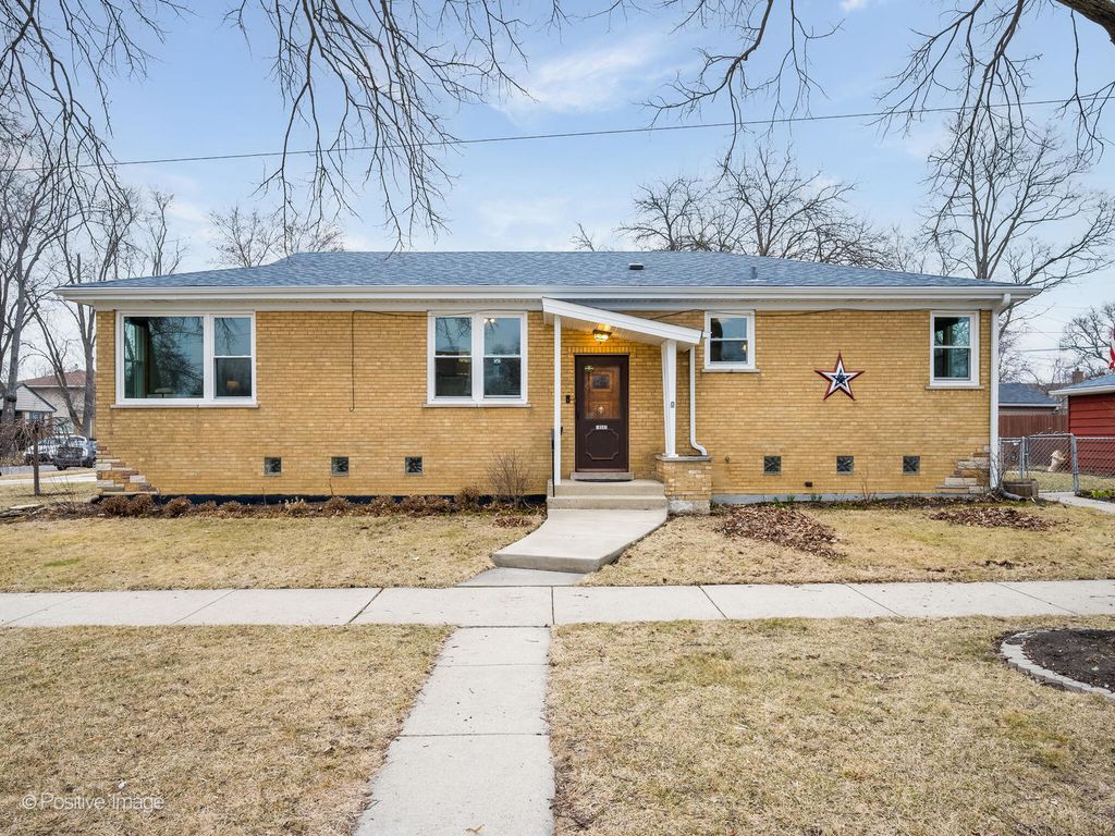 18547 Lexington Avenue, Homewood, IL 60430