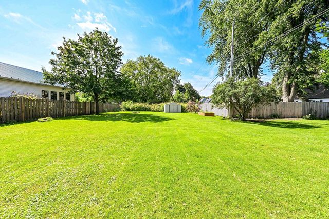 W62N352 Hanover AVENUE, Cedarburg, WI 53012