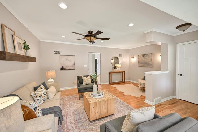 W62N352 Hanover AVENUE, Cedarburg, WI 53012