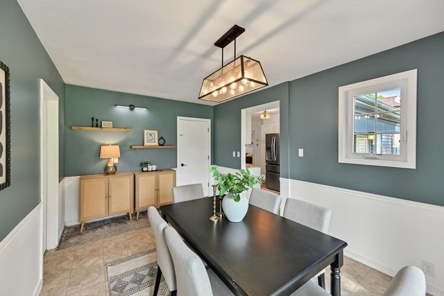 W62N352 Hanover AVENUE, Cedarburg, WI 53012