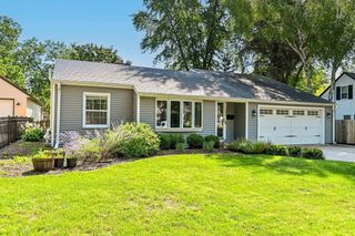 W62N352 Hanover AVENUE, Cedarburg, WI 53012