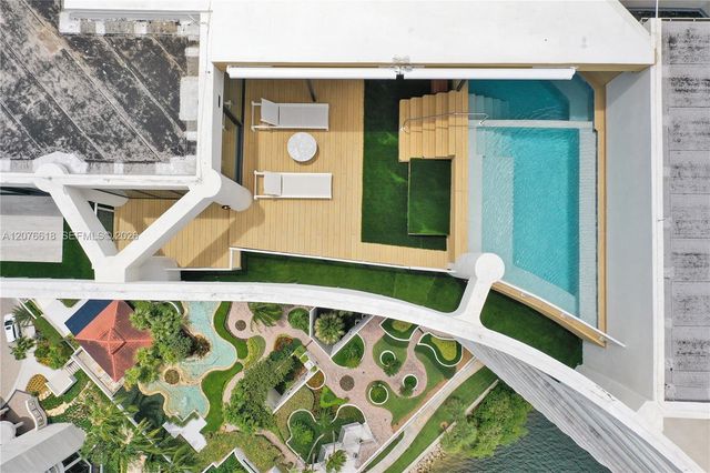 4000 Island Boulevard PH2, Aventura, FL 33160