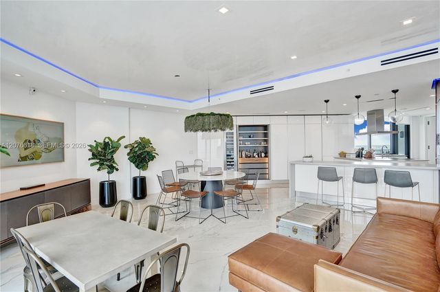 4000 Island Boulevard PH2, Aventura, FL 33160