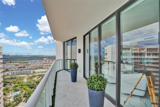 4000 Island Boulevard PH2, Aventura, FL 33160