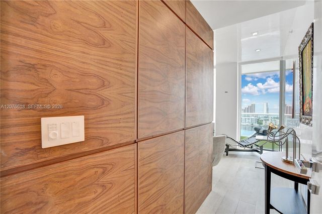 4000 Island Boulevard PH2, Aventura, FL 33160
