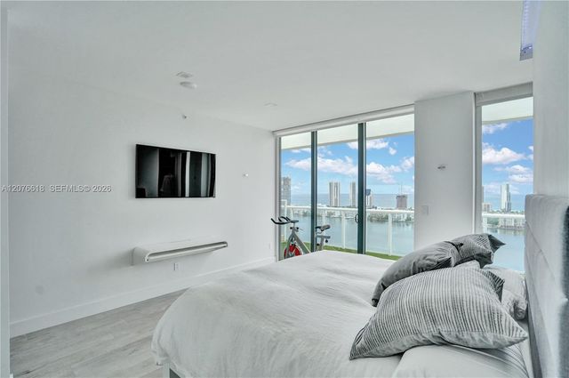 4000 Island Boulevard PH2, Aventura, FL 33160