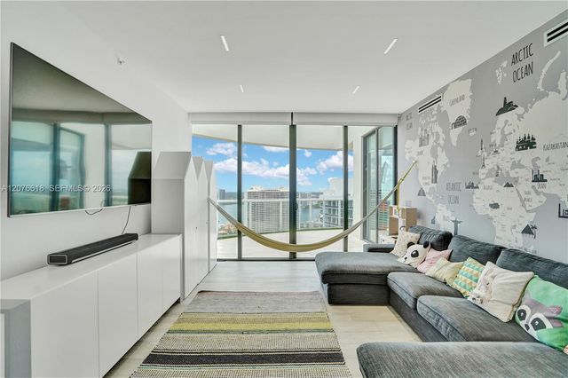 4000 Island Boulevard PH2, Aventura, FL 33160