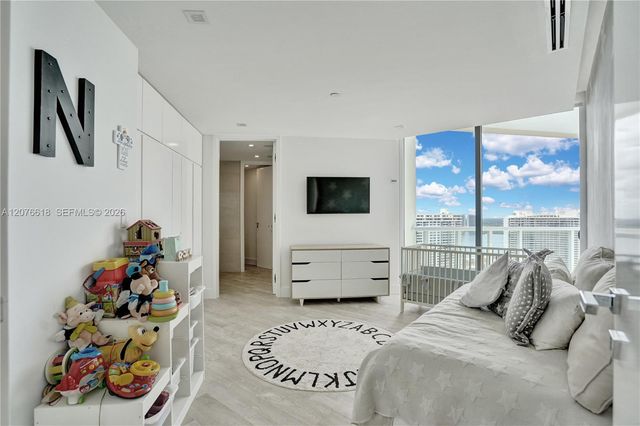 4000 Island Boulevard PH2, Aventura, FL 33160