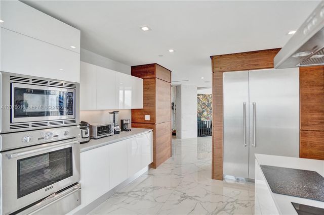 4000 Island Boulevard PH2, Aventura, FL 33160