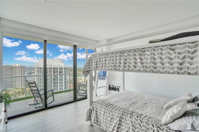 4000 Island Boulevard PH2, Aventura, FL 33160