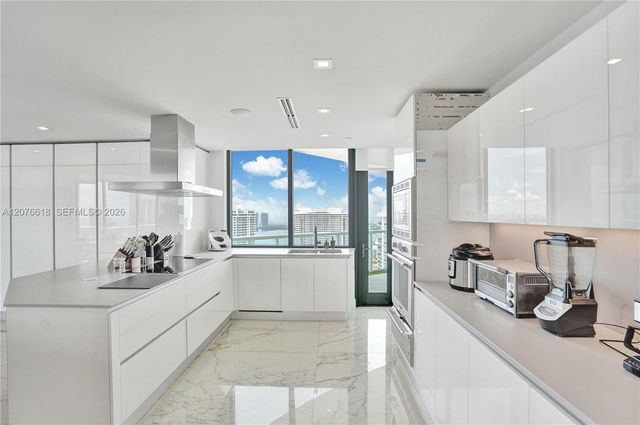 4000 Island Boulevard PH2, Aventura, FL 33160