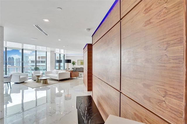 4000 Island Boulevard PH2, Aventura, FL 33160