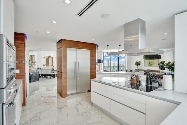 4000 Island Boulevard PH2, Aventura, FL 33160
