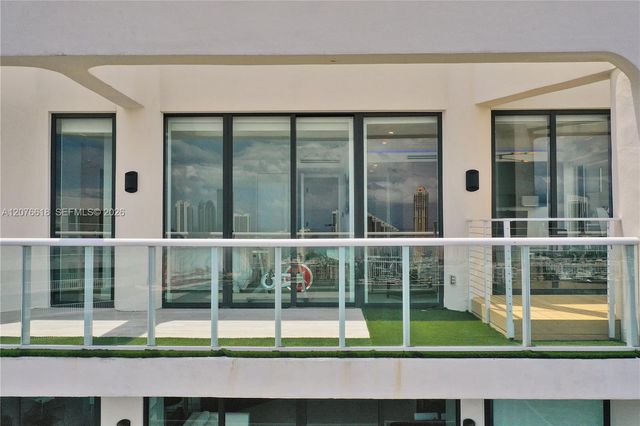 4000 Island Boulevard PH2, Aventura, FL 33160