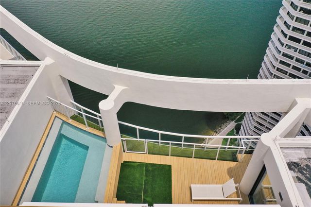 4000 Island Boulevard PH2, Aventura, FL 33160