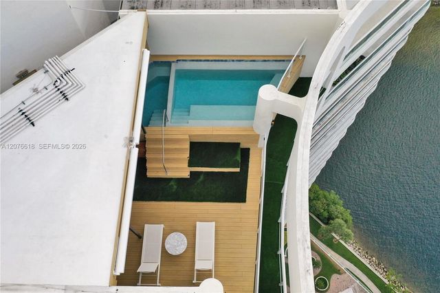 4000 Island Boulevard PH2, Aventura, FL 33160