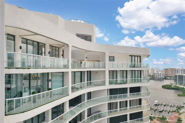 4000 Island Boulevard PH2, Aventura, FL 33160