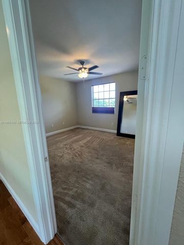 2750 E Jockey Cir E, Davie, FL 33330