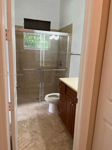 2750 E Jockey Cir E, Davie, FL 33330