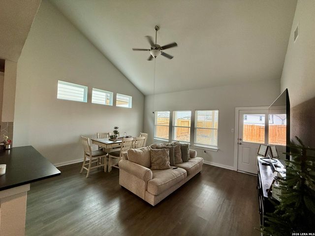 8948 Hazel Birch, Elmendorf, TX 78112