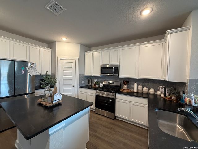 8948 Hazel Birch, Elmendorf, TX 78112