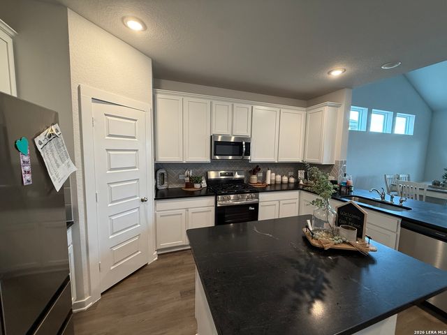 8948 Hazel Birch, Elmendorf, TX 78112