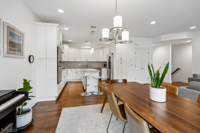 156 Mountain Ave 8, Springfield Twp., NJ 07081