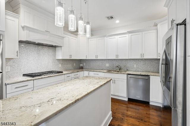 156 Mountain Ave 8, Springfield Twp., NJ 07081
