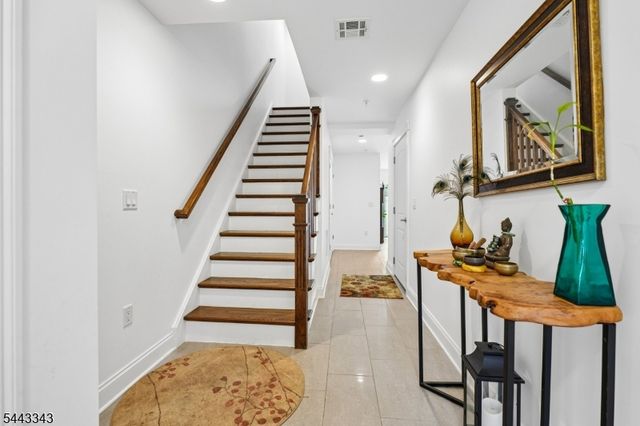 156 Mountain Ave 8, Springfield Twp., NJ 07081