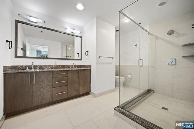 1100 Maxwell Lane 422, Hoboken, NJ 07030