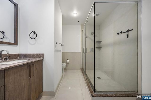 1100 Maxwell Lane 422, Hoboken, NJ 07030