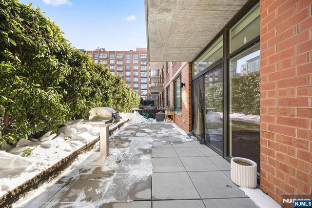 1100 Maxwell Lane 422, Hoboken, NJ 07030