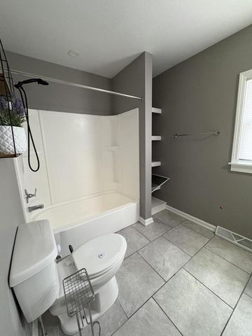 233 Frank AVENUE, Racine, WI 53404