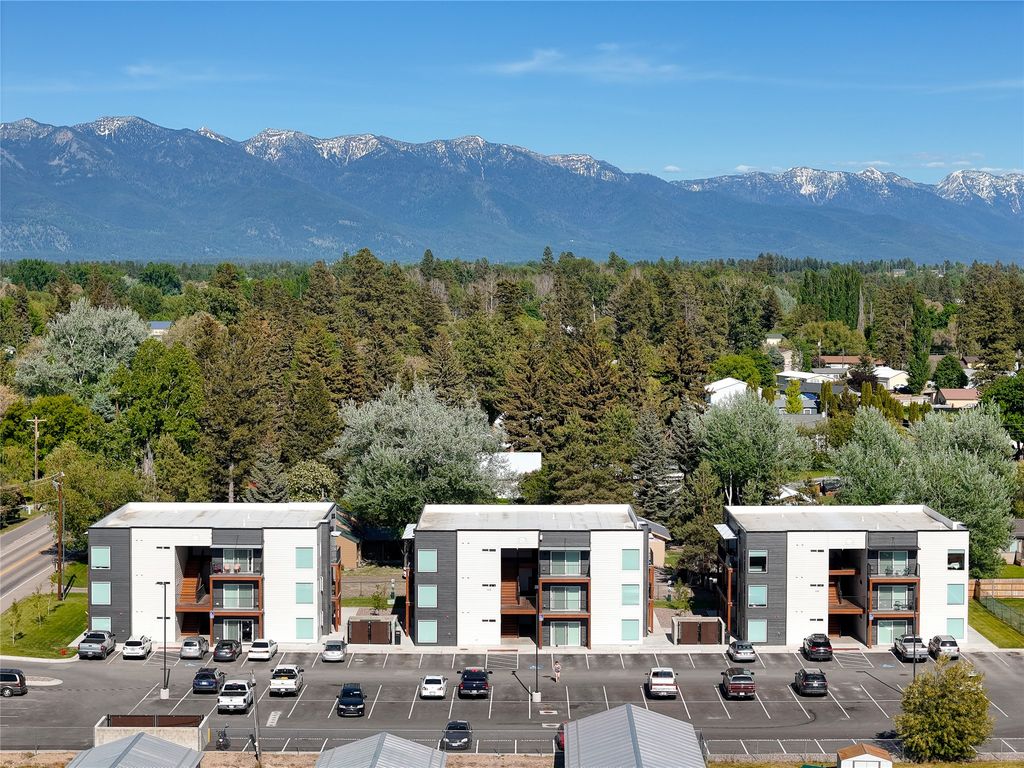 128 E Evergreen Drive, Kalispell, MT 59901