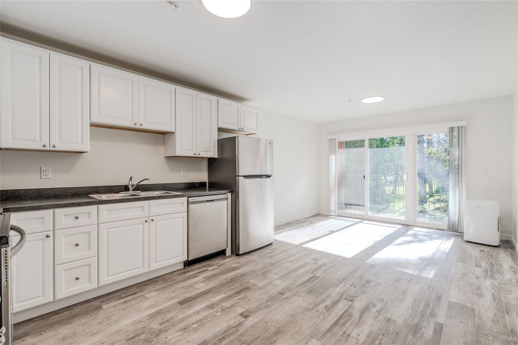 128 E Evergreen Drive, Kalispell, MT 59901 photo 2