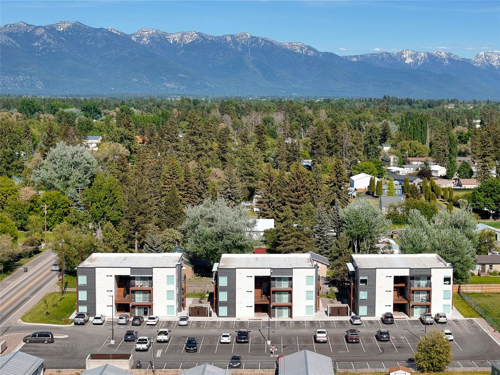 128 E Evergreen Drive, Kalispell, MT 59901 photo 3