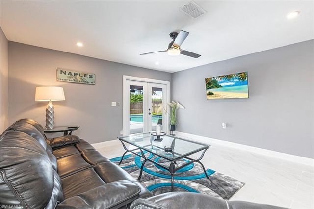 758 105th AVE N, Naples, FL 34108