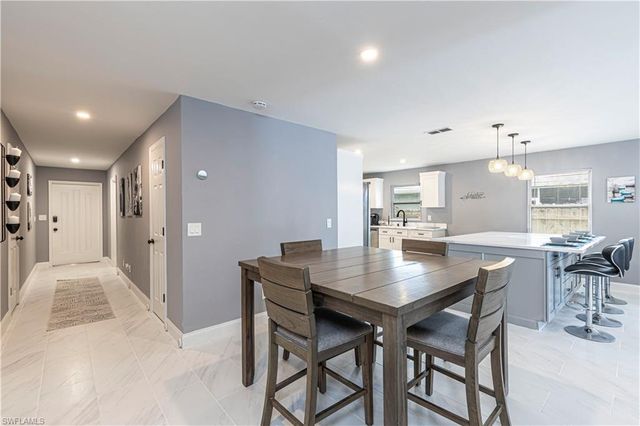 758 105th AVE N, Naples, FL 34108