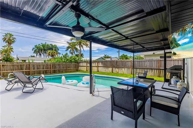 758 105th AVE N, Naples, FL 34108